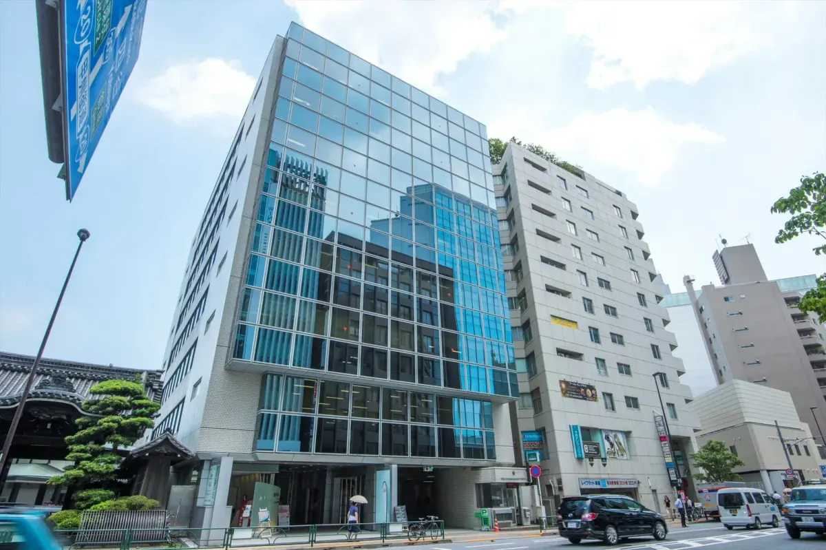 クロスコープ新宿SOUTH 新宿レンタルオフィスのビル外観｜クロスコープ（CROSSCOOP） 新宿SOUTHのバーチャルオフィス